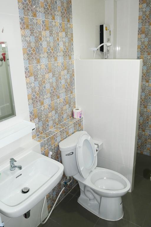 Bann Rumyen Klang Dong Phayayen Exterior foto
